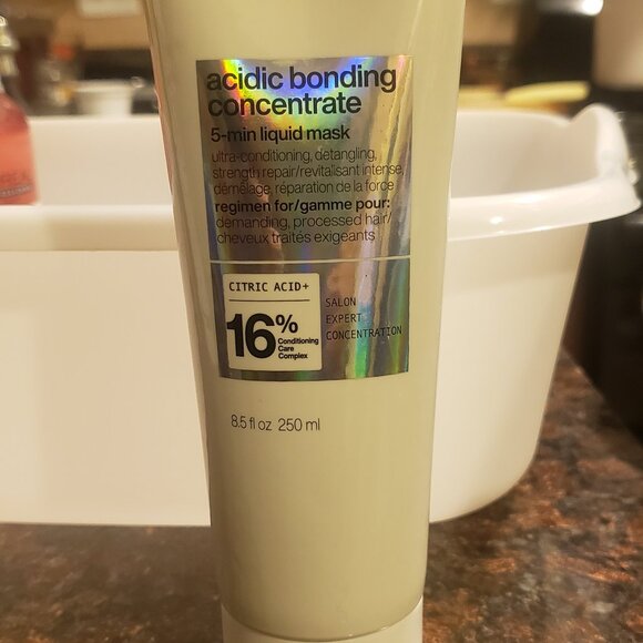 Redken Acidic Bonding Concentrate 5-Min Liquid Mask - Picture 1 of 3